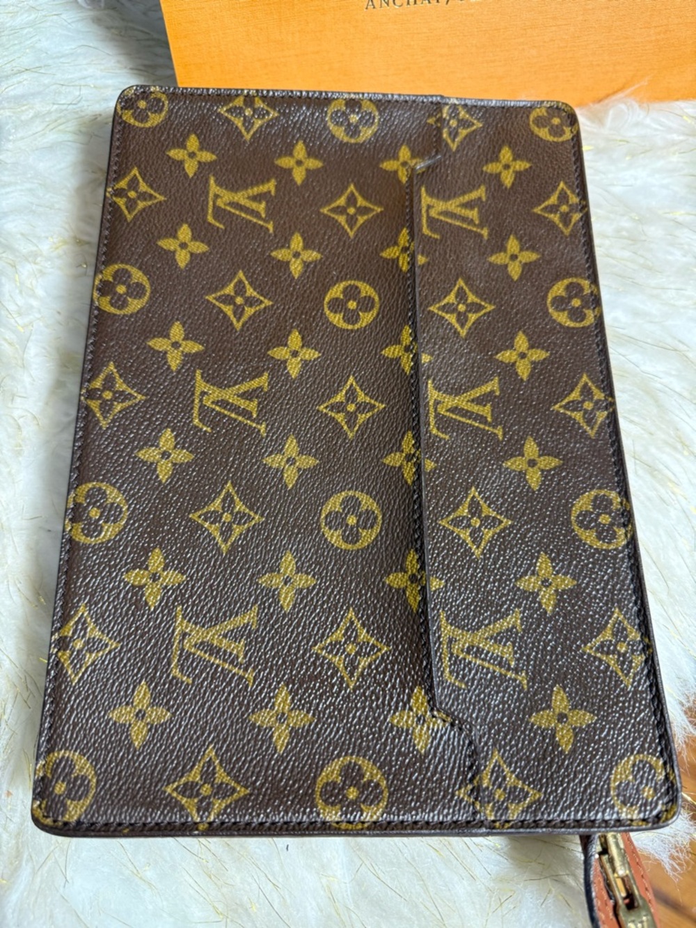 Louis Vuitton Pochette Homme Clutch Pouch Monogram Unisex - Picture 3 of 16